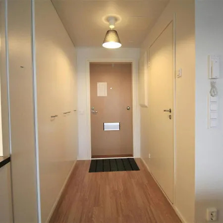 Convenient For 4 With Sauna لاهتي