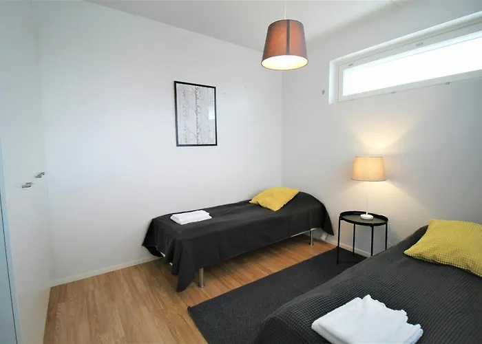 Convenient For 4 With Sauna لاهتي